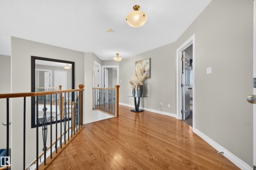 325 Cutts Court, Edmonton, AB 