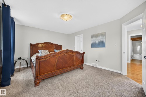 325 Cutts Court, Edmonton, AB 
