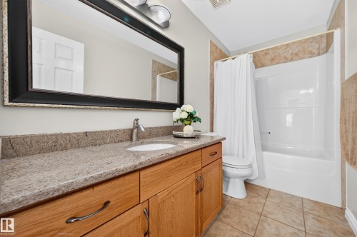325 Cutts Court, Edmonton, AB 