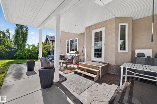 325 Cutts Court, Edmonton, AB 