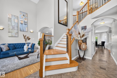 325 Cutts Court, Edmonton, AB 