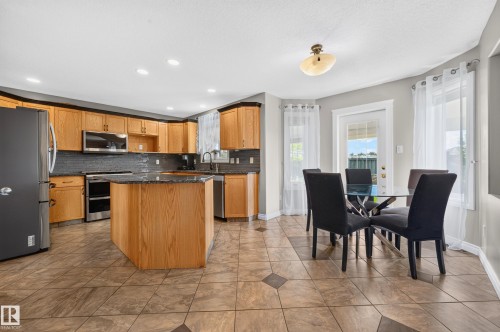 325 Cutts Court, Edmonton, AB 