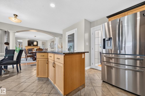 325 Cutts Court, Edmonton, AB 