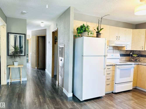 2 4306 47 Street, Wetaskiwin, AB 