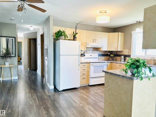 2 4306 47 Street, Wetaskiwin, AB 