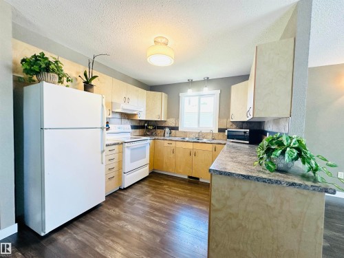 2 4306 47 Street, Wetaskiwin, AB 