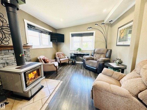2 4306 47 Street, Wetaskiwin, AB 