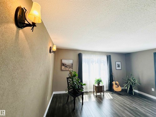 2 4306 47 Street, Wetaskiwin, AB 