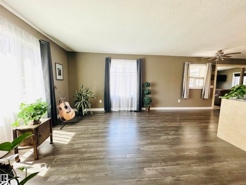2 4306 47 Street, Wetaskiwin, AB 