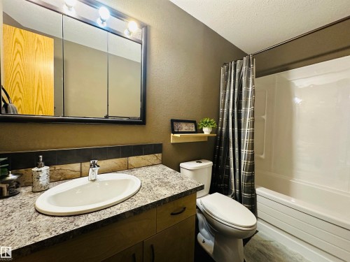 2 4306 47 Street, Wetaskiwin, AB 