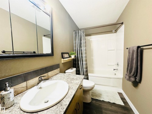 2 4306 47 Street, Wetaskiwin, AB 
