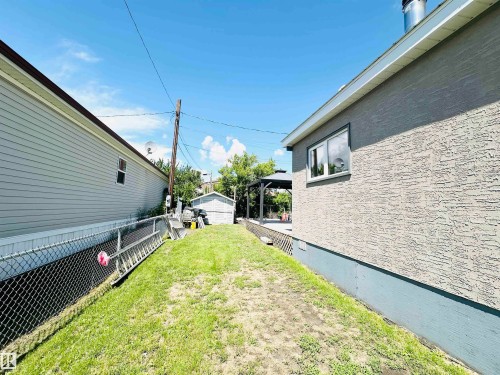 2 4306 47 Street, Wetaskiwin, AB 
