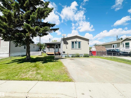 2 4306 47 Street, Wetaskiwin, AB 