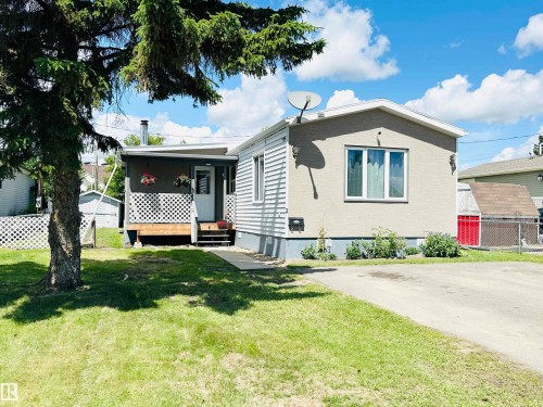 2 4306 47 Street, Wetaskiwin, AB 