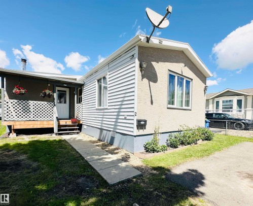 2 4306 47 Street, Wetaskiwin, AB 