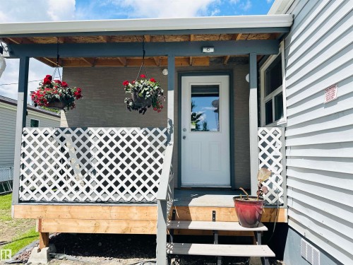 2 4306 47 Street, Wetaskiwin, AB 
