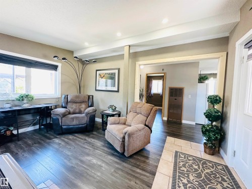 2 4306 47 Street, Wetaskiwin, AB 