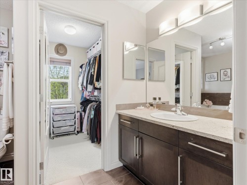 112 89 Rue Monette, Beaumont, AB - Indoor Photo Showing Bathroom