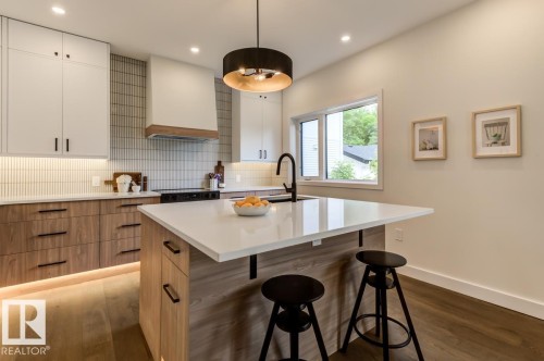 7924 92 Avenue, Edmonton, AB 