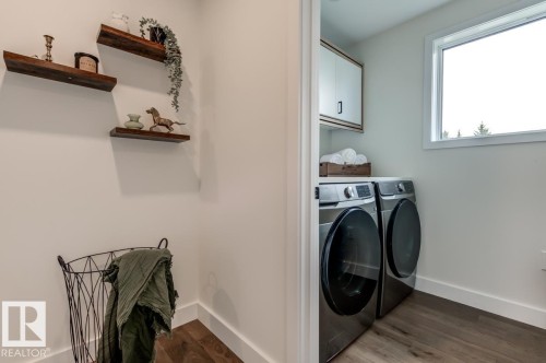 7924 92 Avenue, Edmonton, AB 