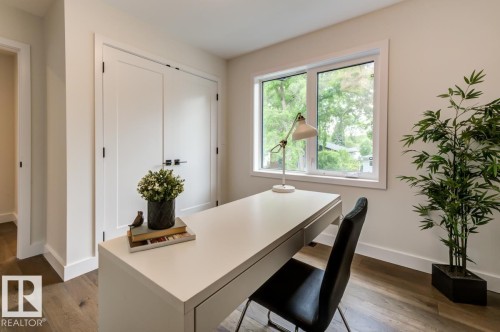 7924 92 Avenue, Edmonton, AB 
