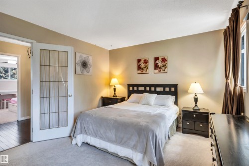 10909 33A Avenue, Edmonton, AB - Indoor Photo Showing Bedroom