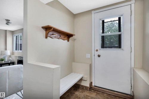 10909 33A Avenue, Edmonton, AB - Indoor Photo Showing Other Room
