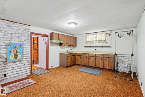 13636 122 Ave. Nw, Edmonton, AB 