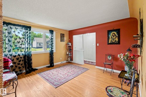 13636 122 Ave. Nw, Edmonton, AB 