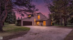 20515 5 Avenue SW  Edmonton, AB T6M 2P4