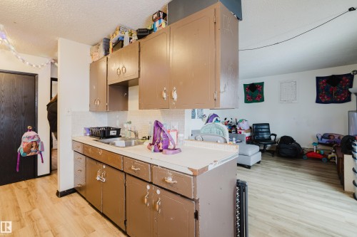 3917/3919 54 Street, Wetaskiwin, AB 