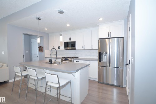 17544 58 Street, Edmonton, AB 