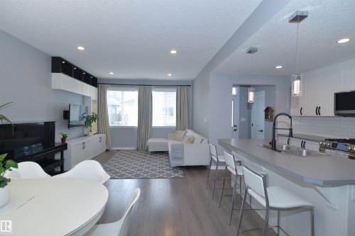 17544 58 Street, Edmonton, AB 