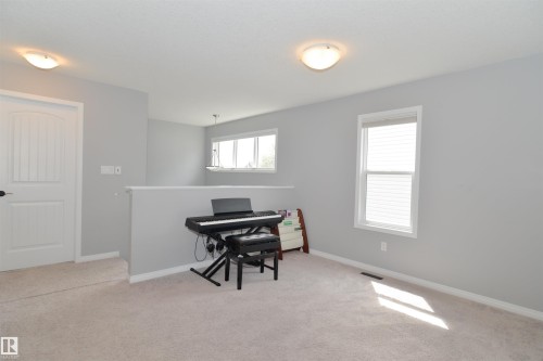 17544 58 Street, Edmonton, AB 