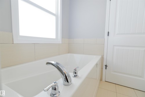 17544 58 Street, Edmonton, AB 