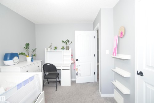 17544 58 Street, Edmonton, AB 