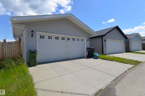 17544 58 Street, Edmonton, AB 