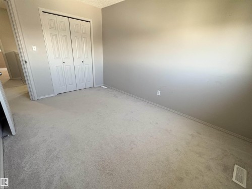 Neutral-toned wall paint with white trim - 21354 87A Avenue, Edmonton, AB 