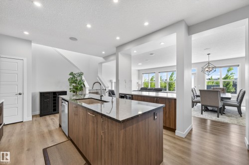 4863 Kinney Road, Edmonton, AB 