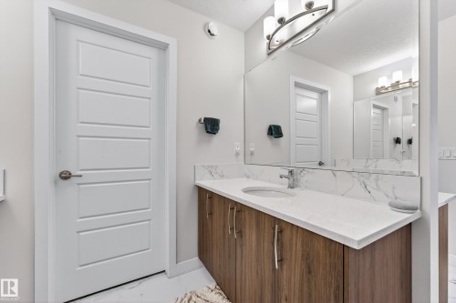 4863 Kinney Road, Edmonton, AB 