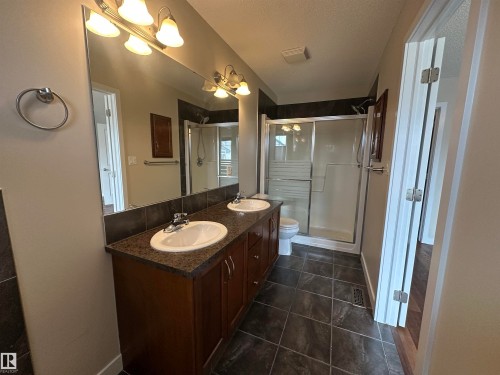 22060 95 Avenue, Edmonton, AB 