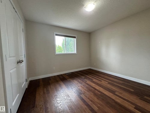 22060 95 Avenue, Edmonton, AB 