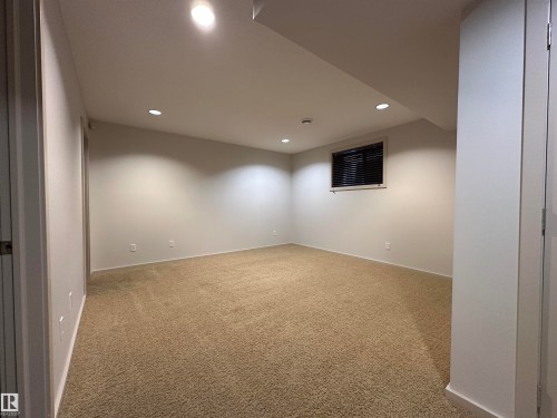 22060 95 Avenue, Edmonton, AB 