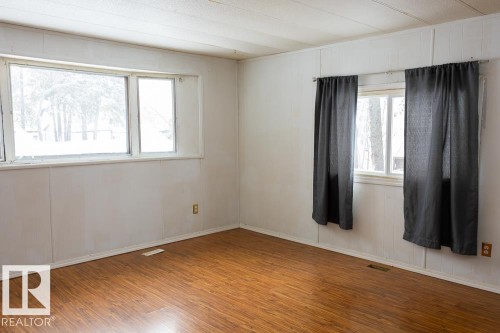 5016 44 Street, Drayton Valley, AB - Indoor Photo Showing Other Room