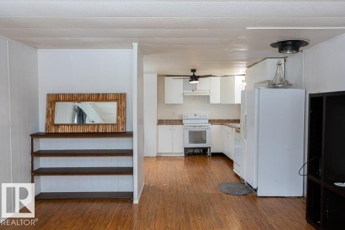 5016 44 Street, Drayton Valley, AB - Indoor Photo Showing Kitchen