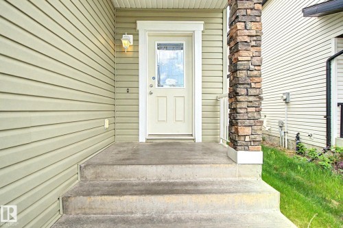 1932 67 Street, Edmonton, AB 