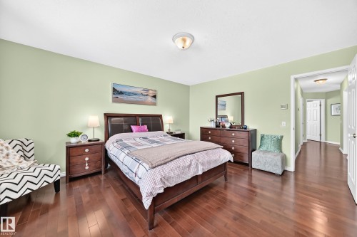 963 Burrows Crescent, Edmonton, AB 