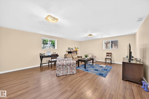 963 Burrows Crescent, Edmonton, AB 