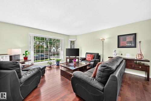 963 Burrows Crescent, Edmonton, AB 