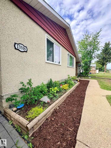 13316 106 Street, Edmonton, AB 